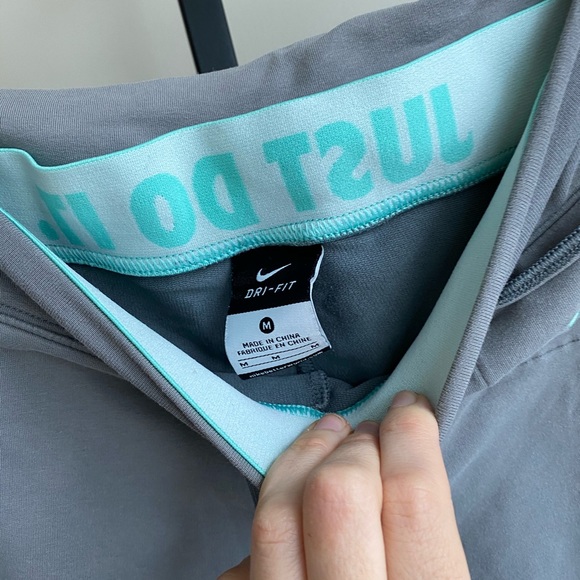 Nike Dri Fit Cropped Drawstring Pants - Picture 3 of 4